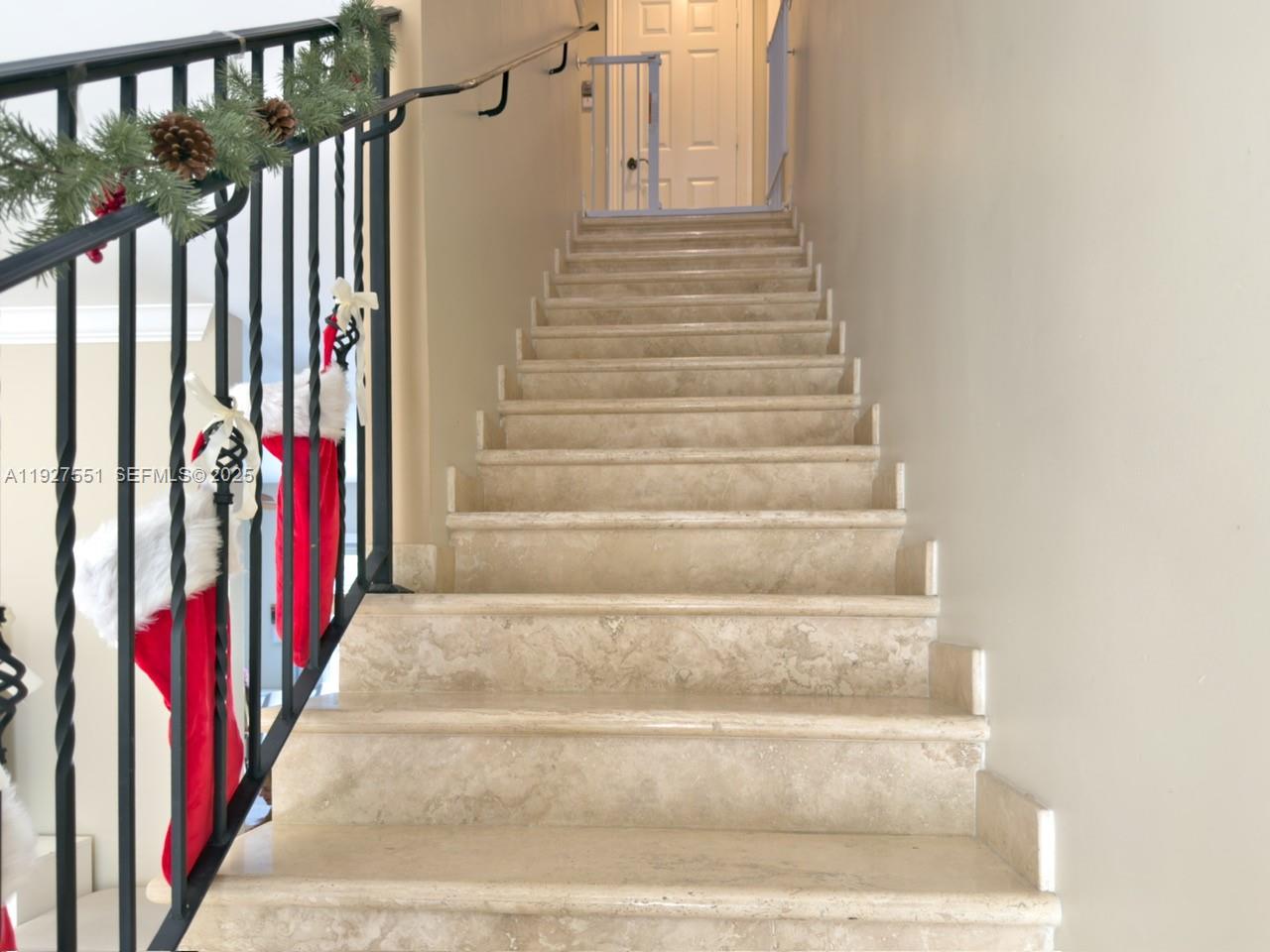 RIVER OAKS - Residential Lease