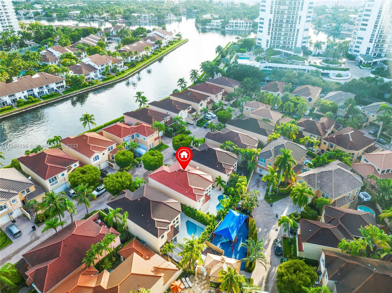 ISLAND WAY - Residential