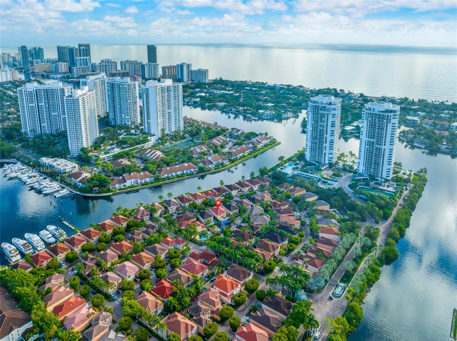 ISLAND WAY - Residential