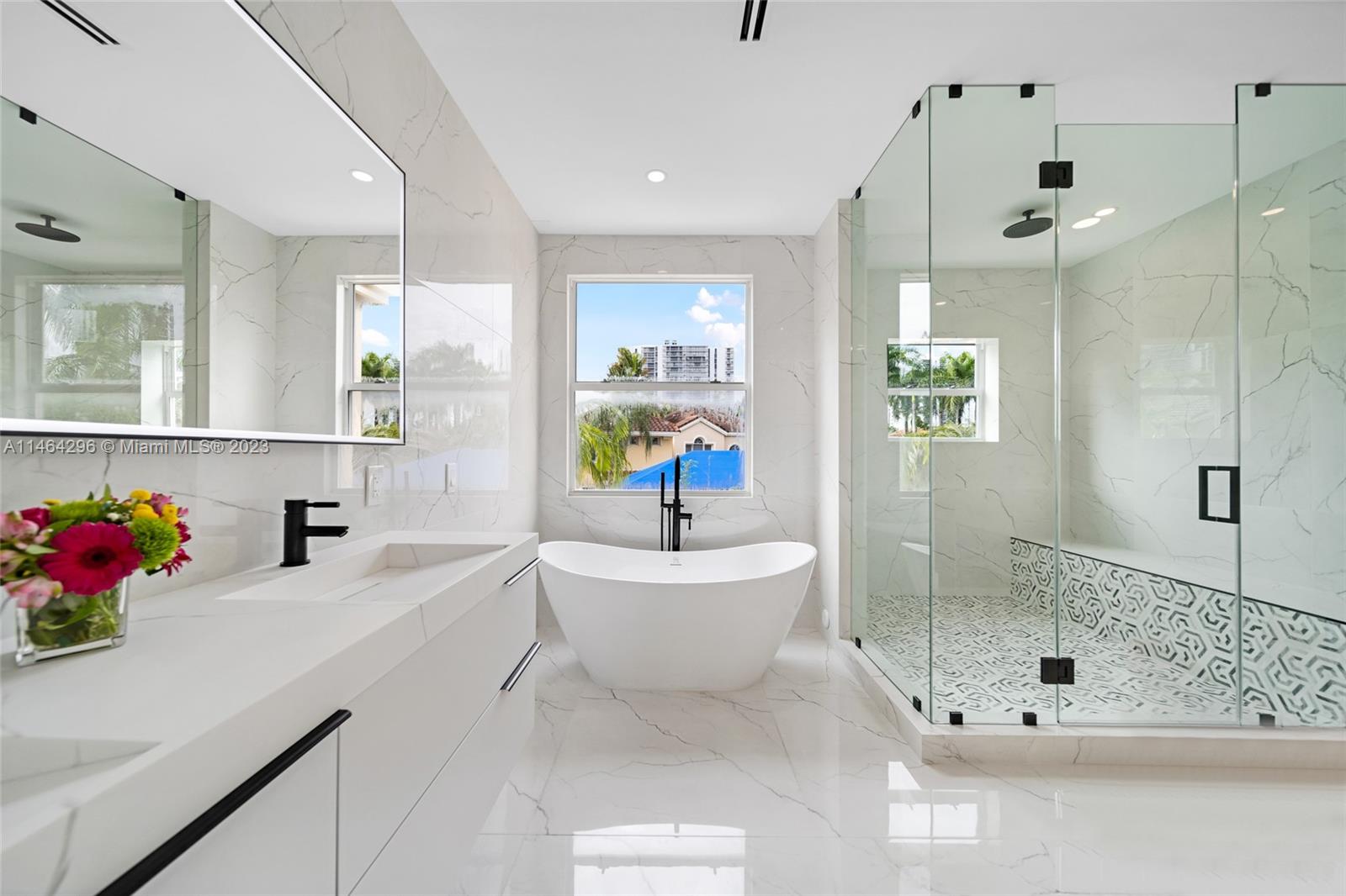 ISLAND WAY - Residential