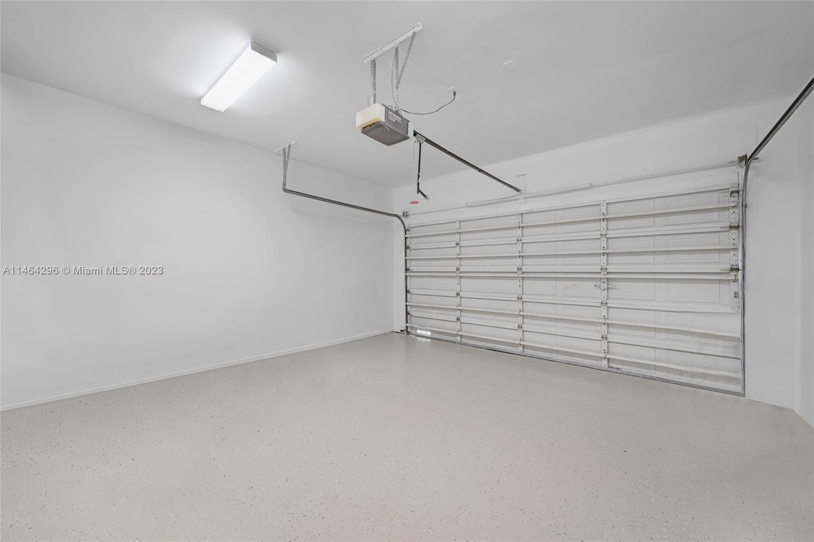 ISLAND WAY - Residential