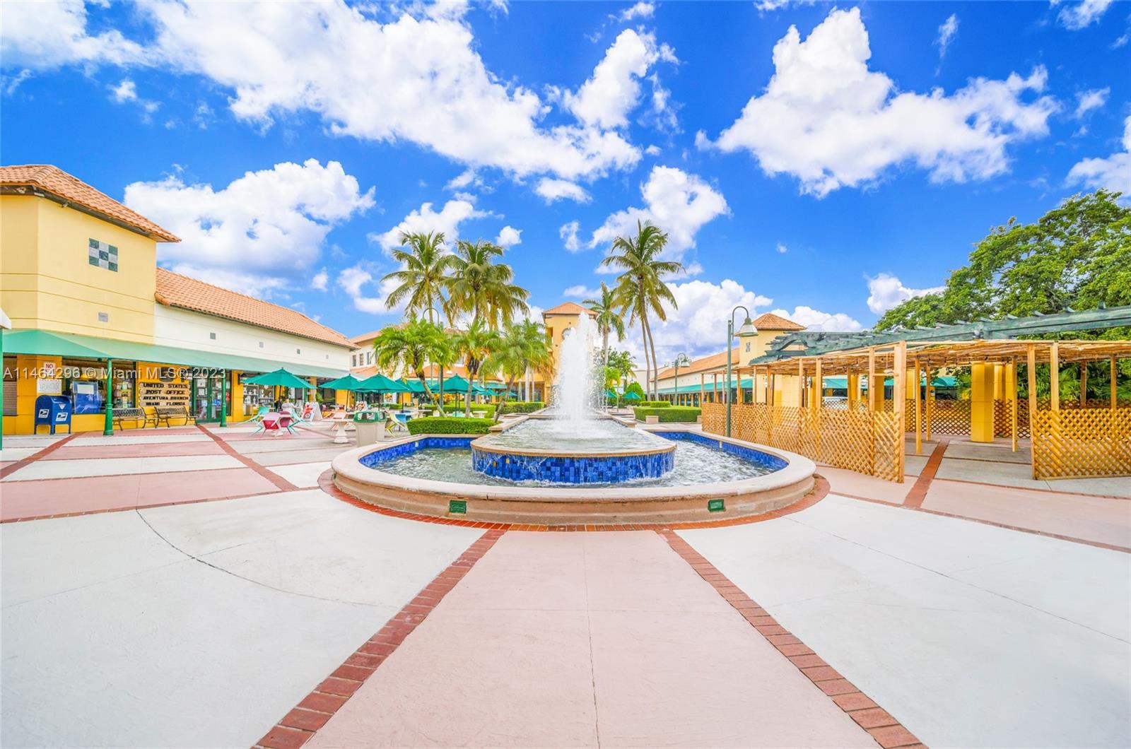 ISLAND WAY - Residential