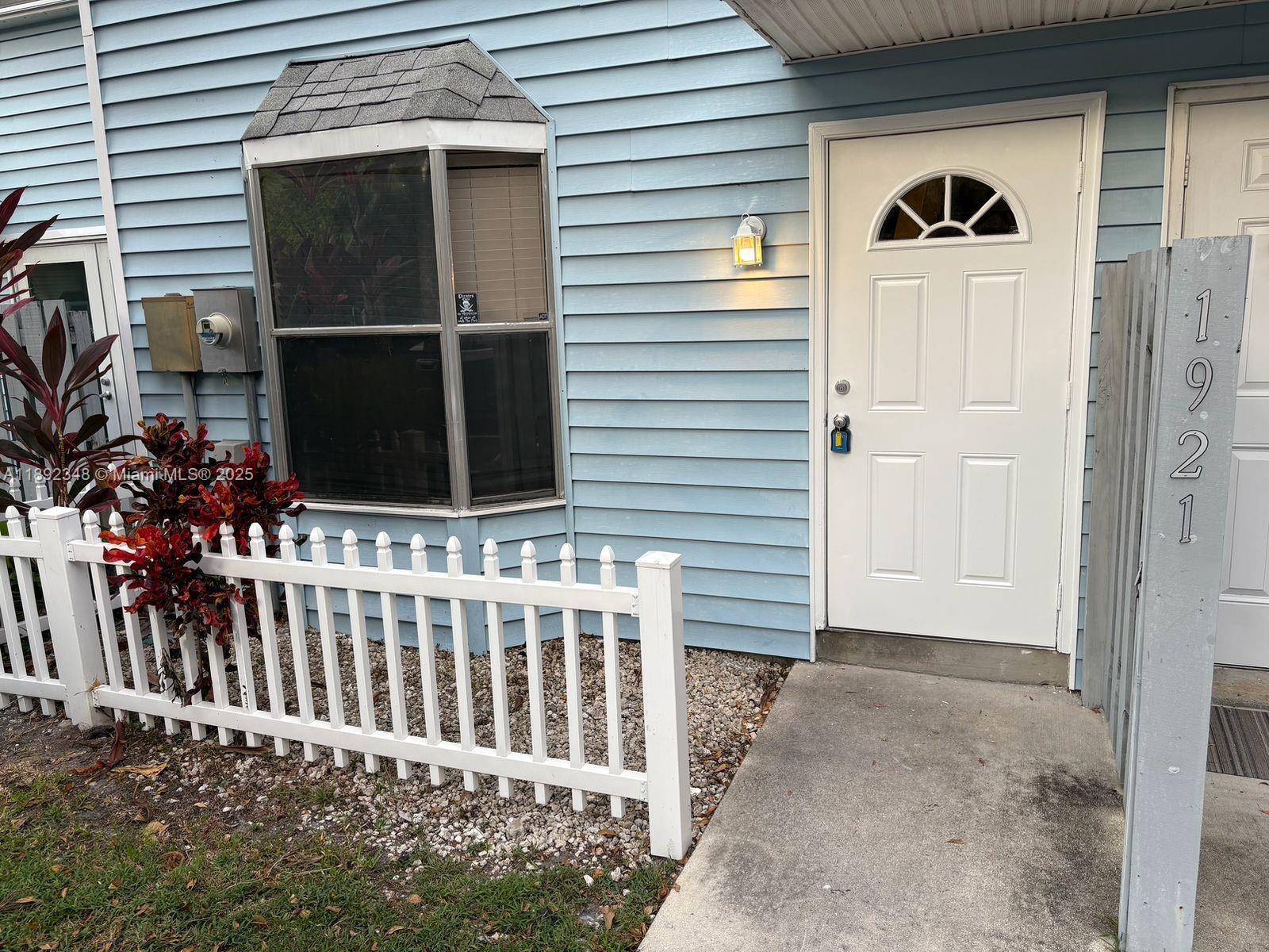 RESUBDIVISION OF LINDA TE - Residential Lease