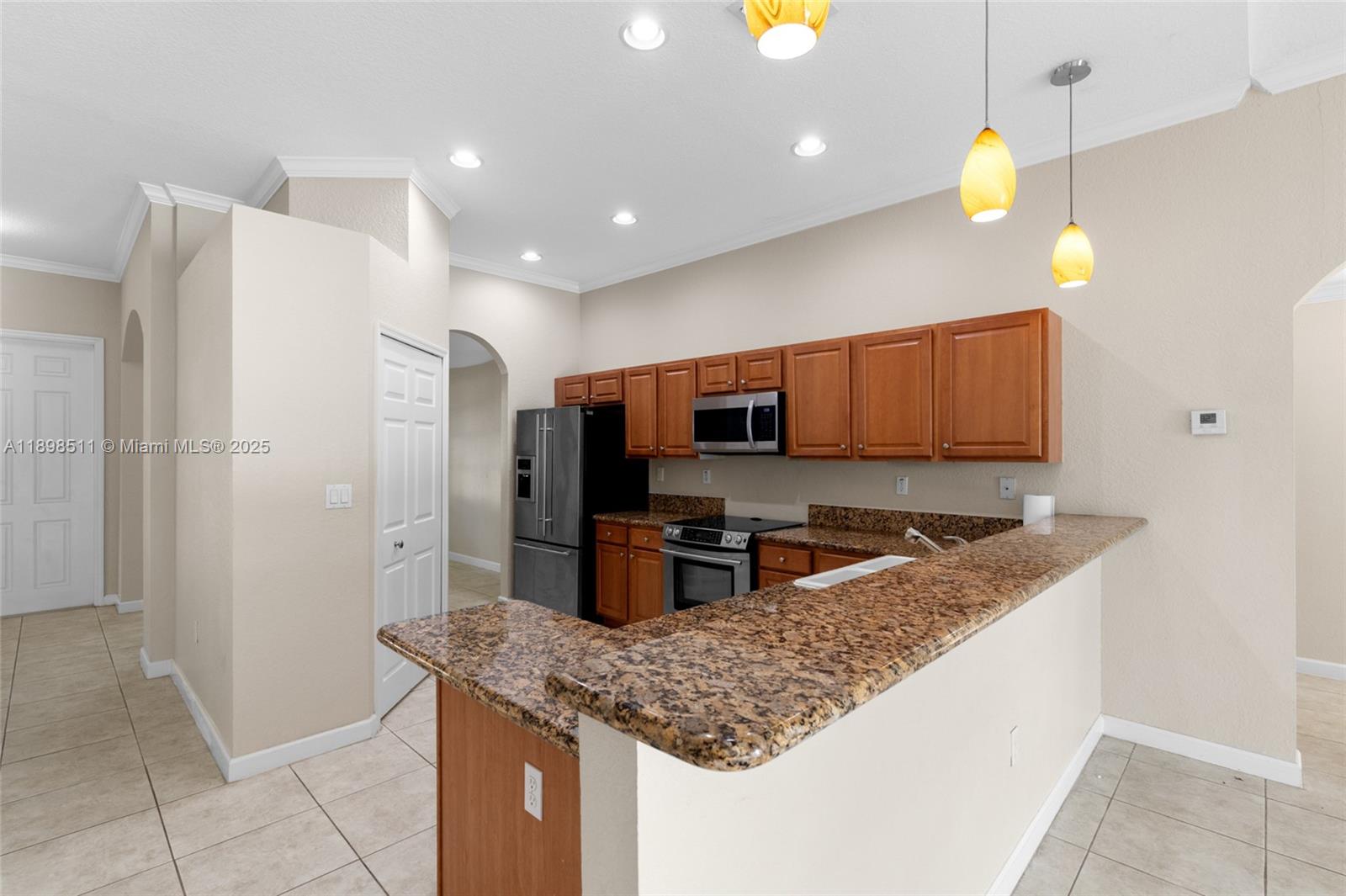 LAKES BY THE BAY AMBER - Residential