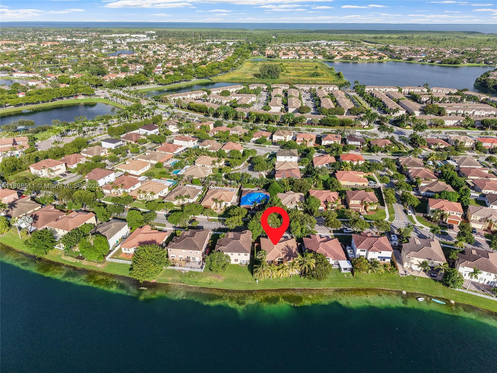 LAKES BY THE BAY AMBER - Residential