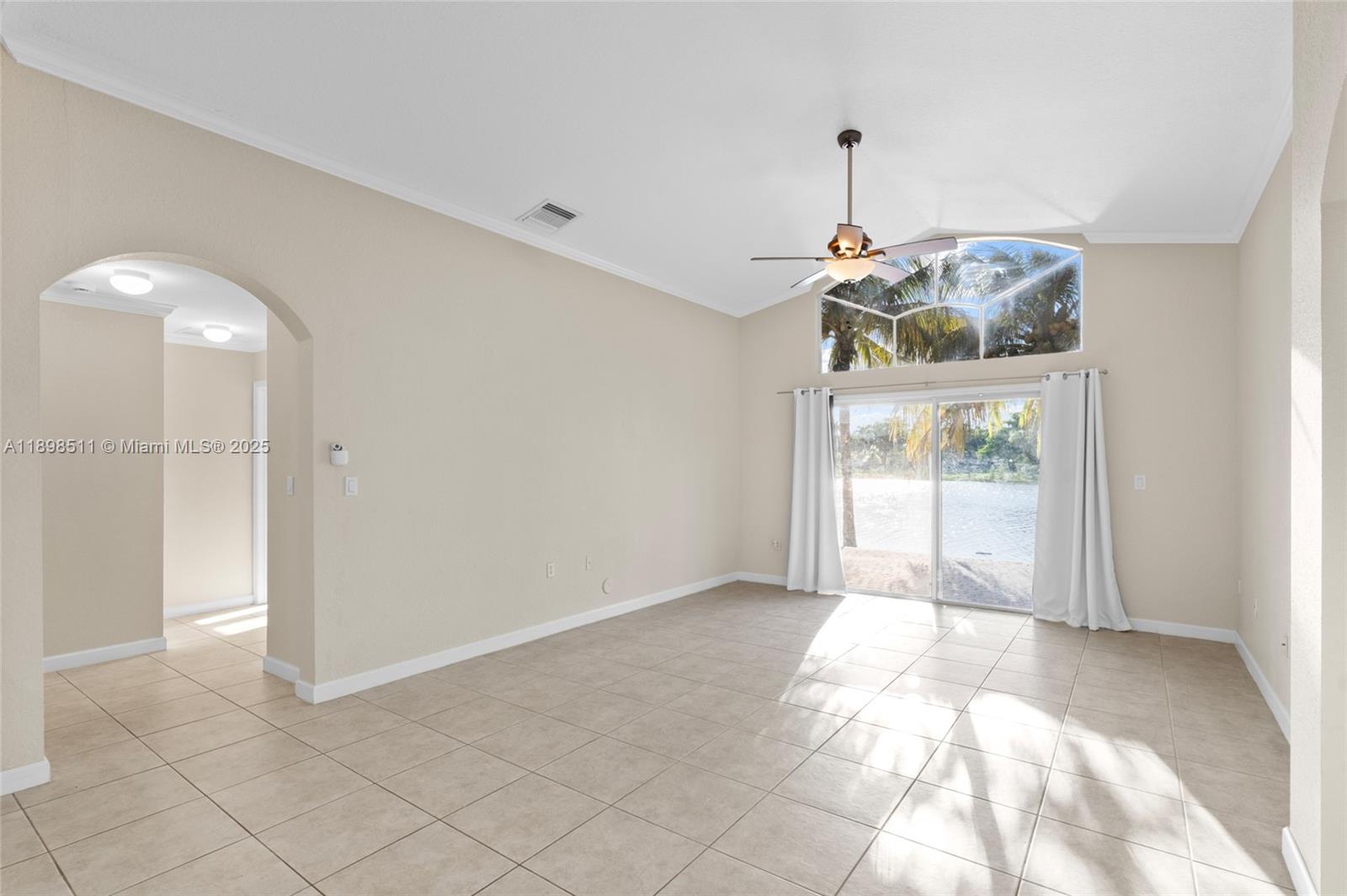 LAKES BY THE BAY AMBER - Residential