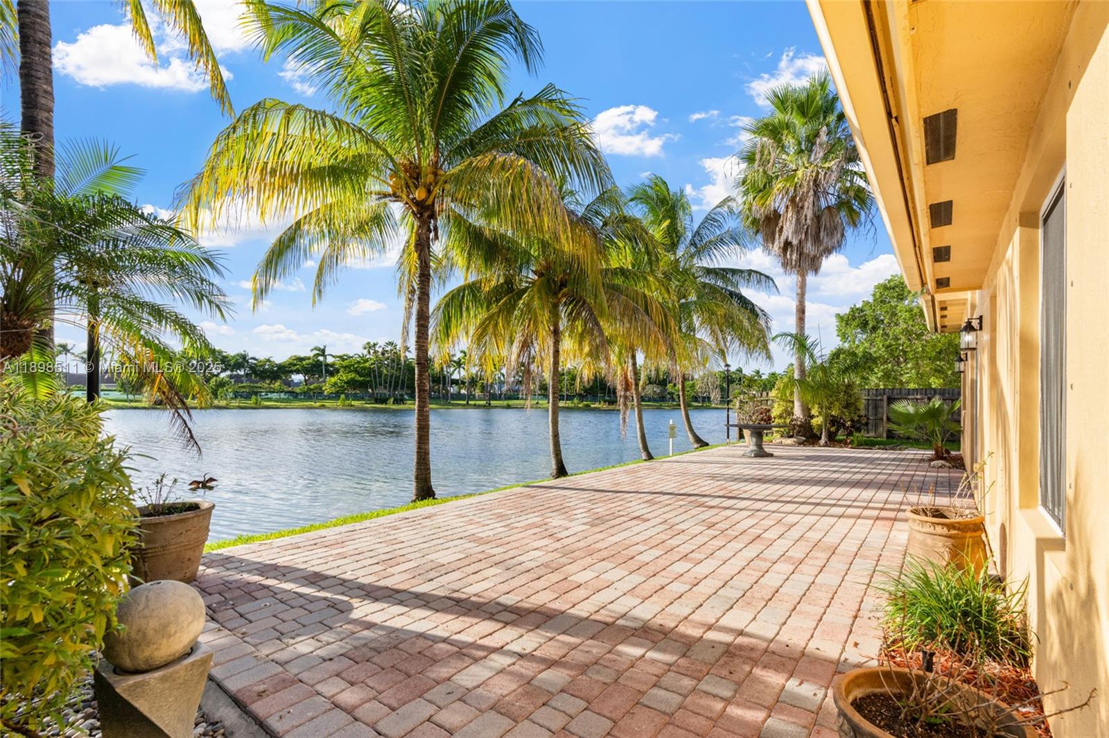 LAKES BY THE BAY AMBER - Residential
