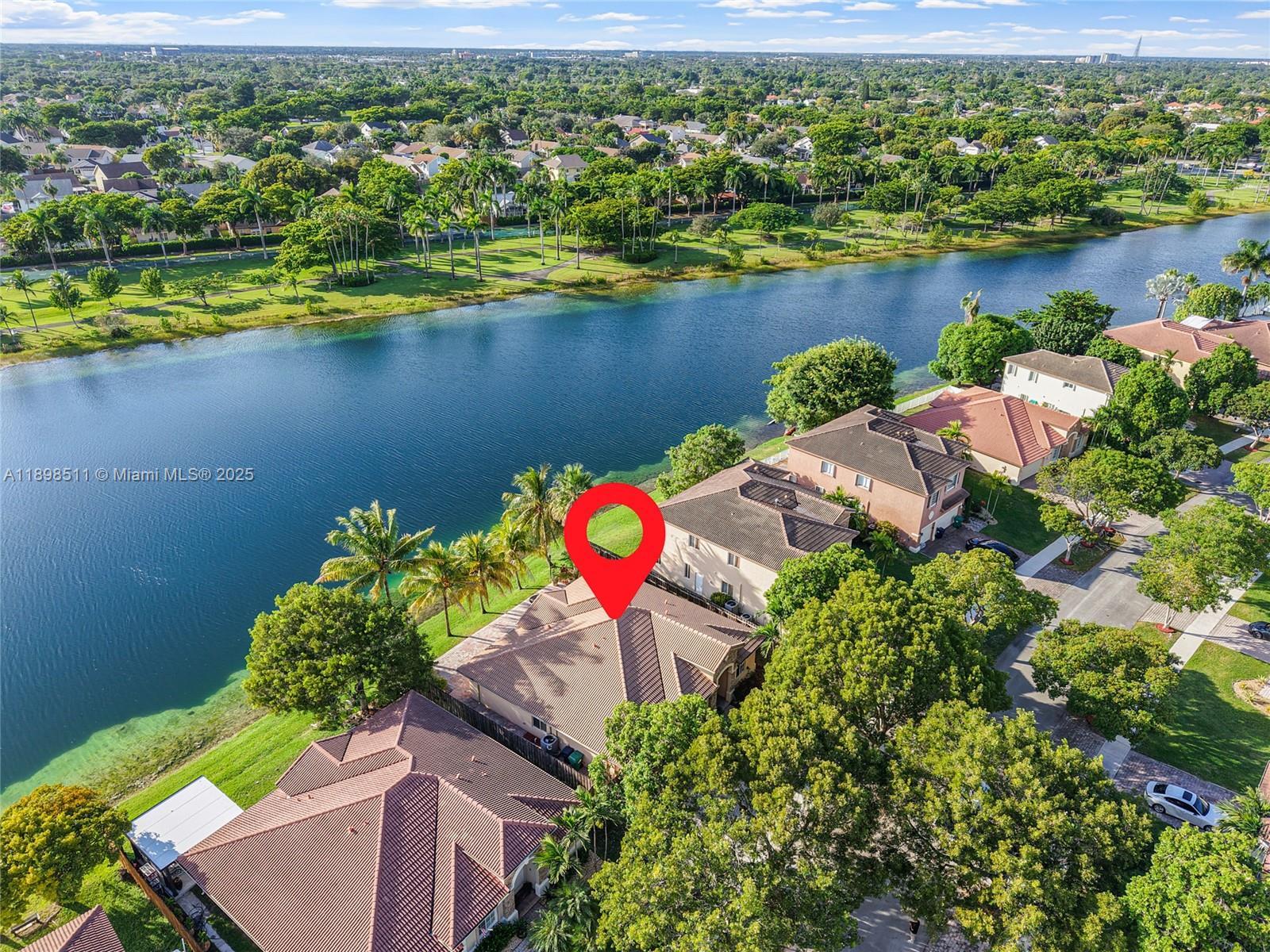 LAKES BY THE BAY AMBER - Residential