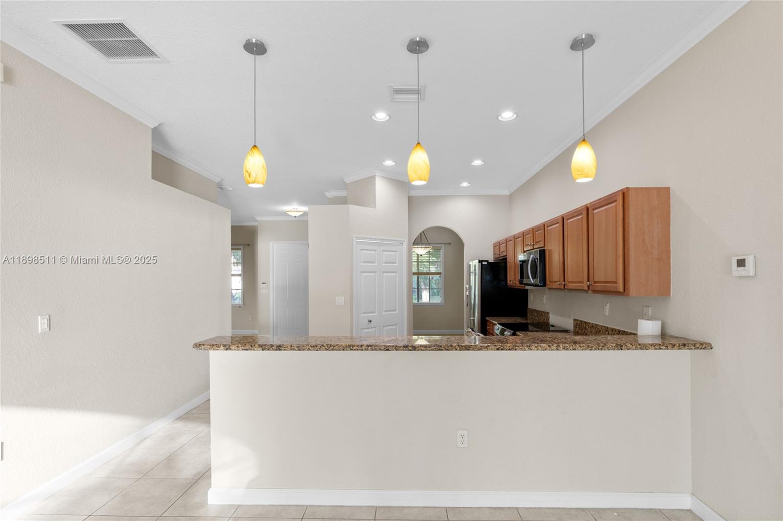 LAKES BY THE BAY AMBER - Residential