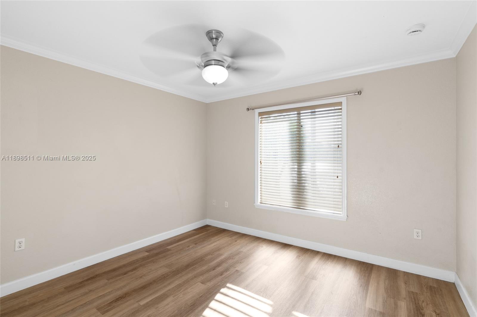 LAKES BY THE BAY AMBER - Residential