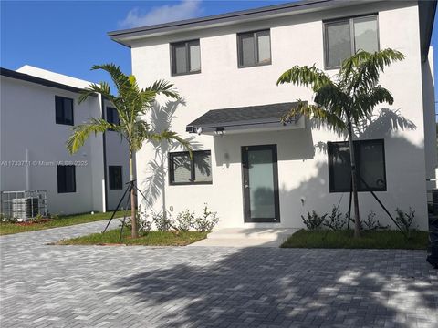 21226-21230 SW 119th Ave Miami FL 33177