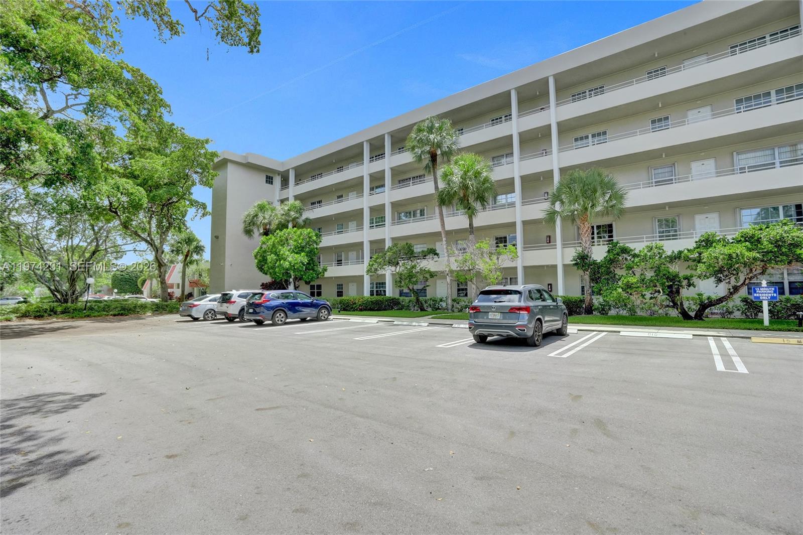 NO 96 PALM-AIRE COUNTRY C - Residential Lease