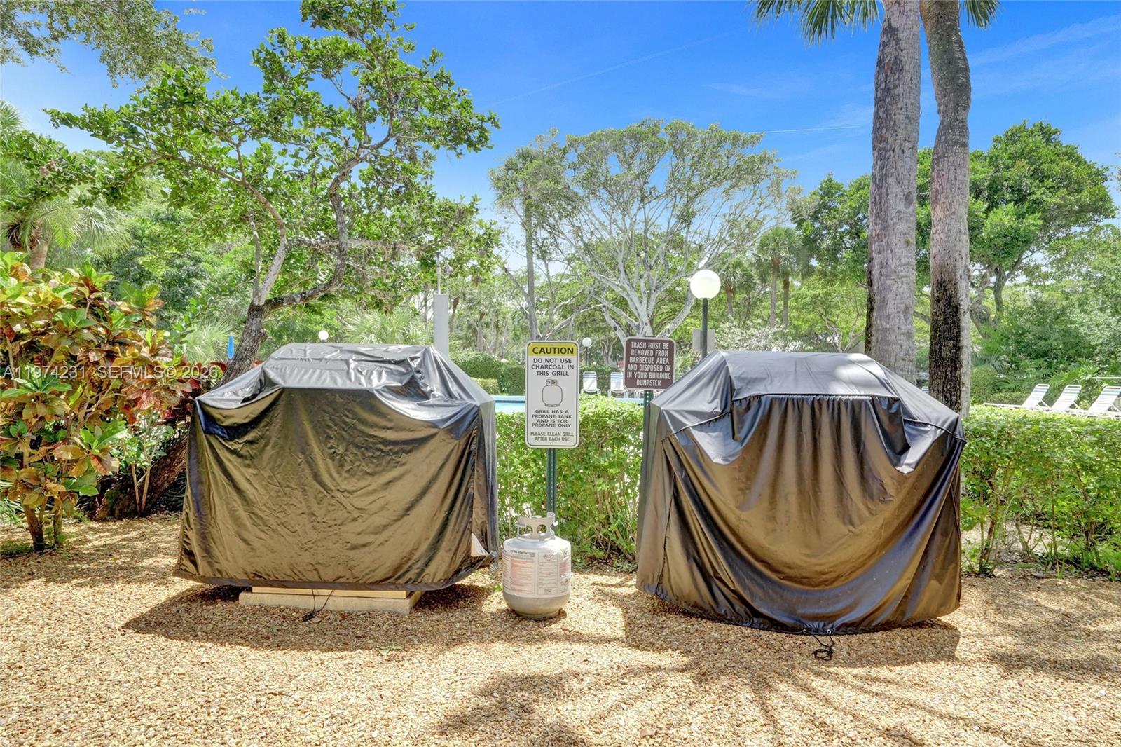 NO 96 PALM-AIRE COUNTRY C - Residential Lease