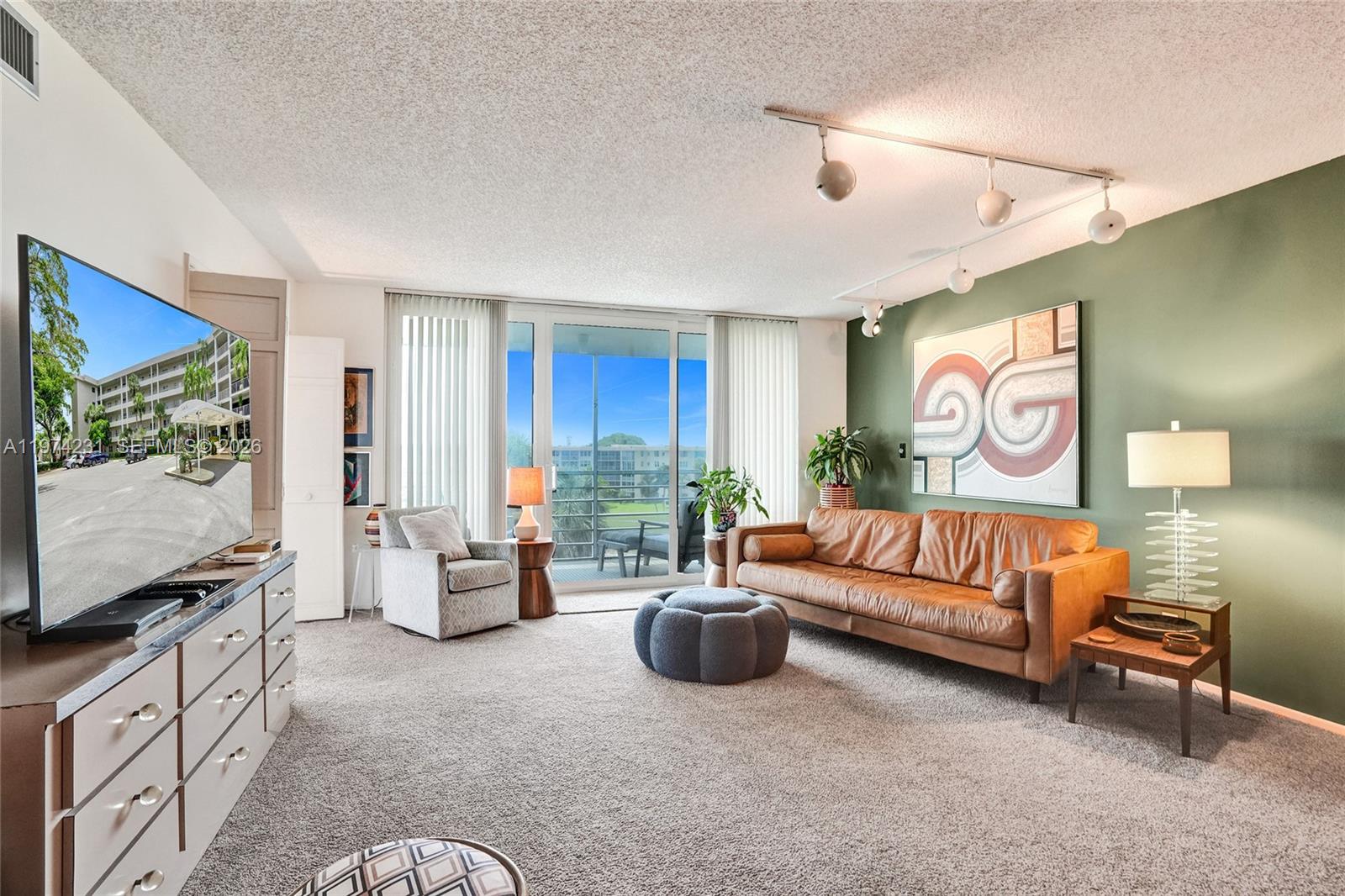 NO 96 PALM-AIRE COUNTRY C - Residential Lease