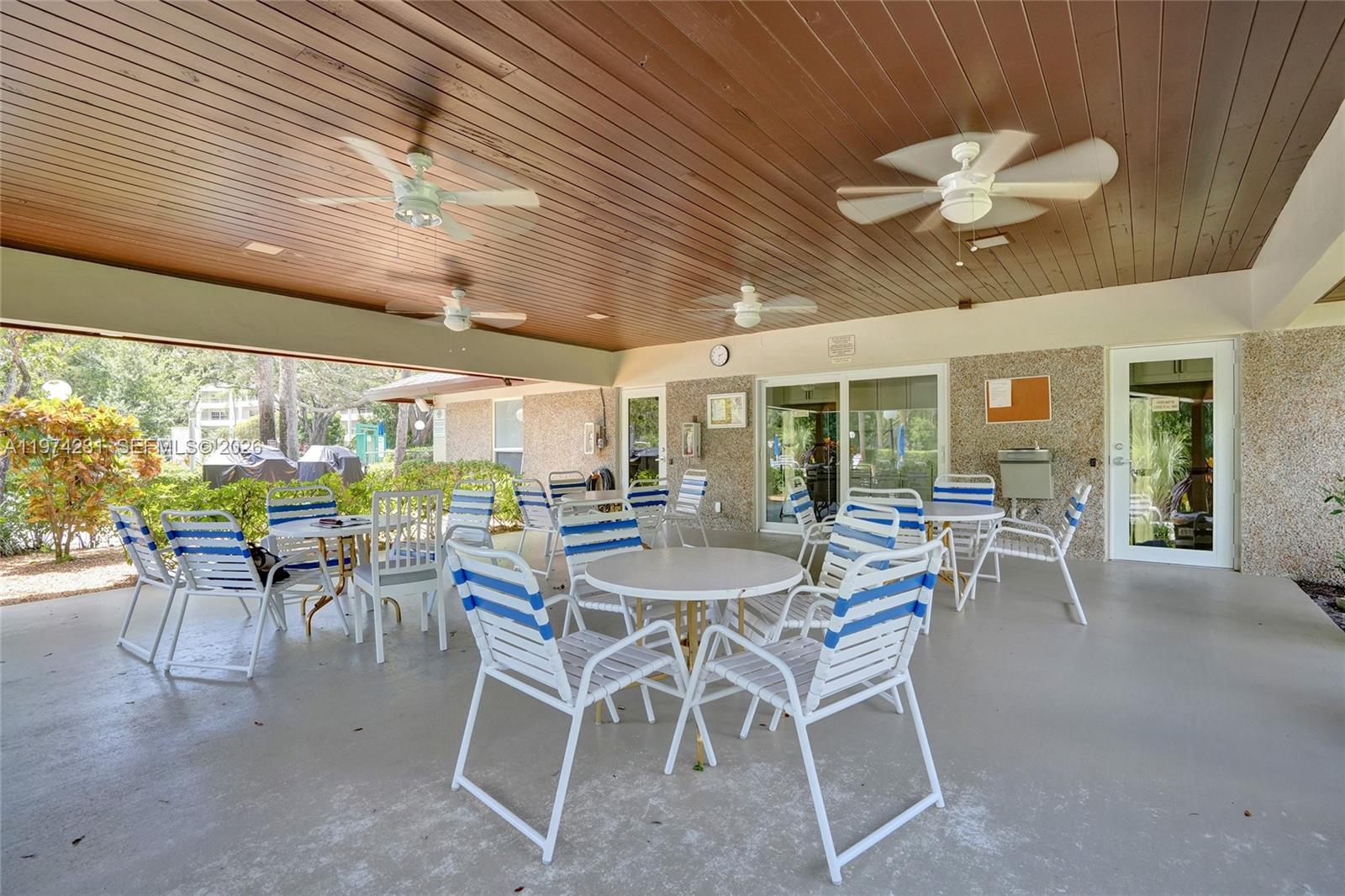 NO 96 PALM-AIRE COUNTRY C - Residential Lease