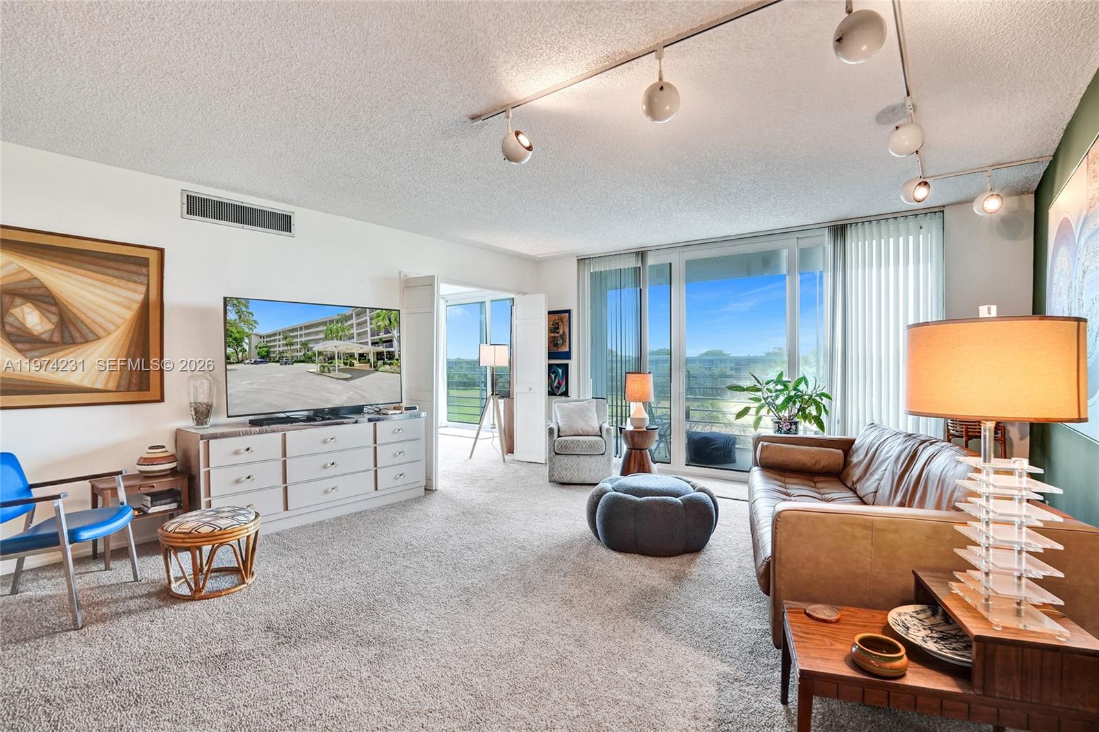 NO 96 PALM-AIRE COUNTRY C - Residential Lease