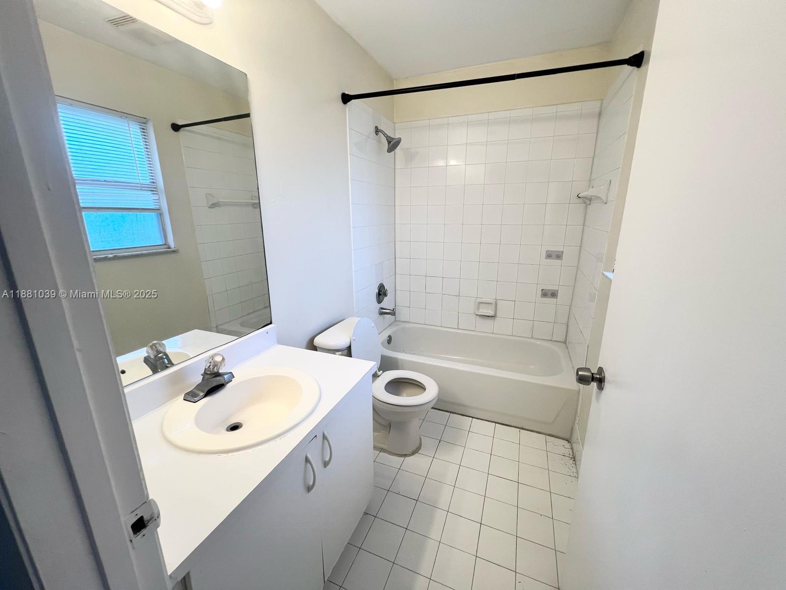 CYPRESS ESTATES OF PALM S - Residential