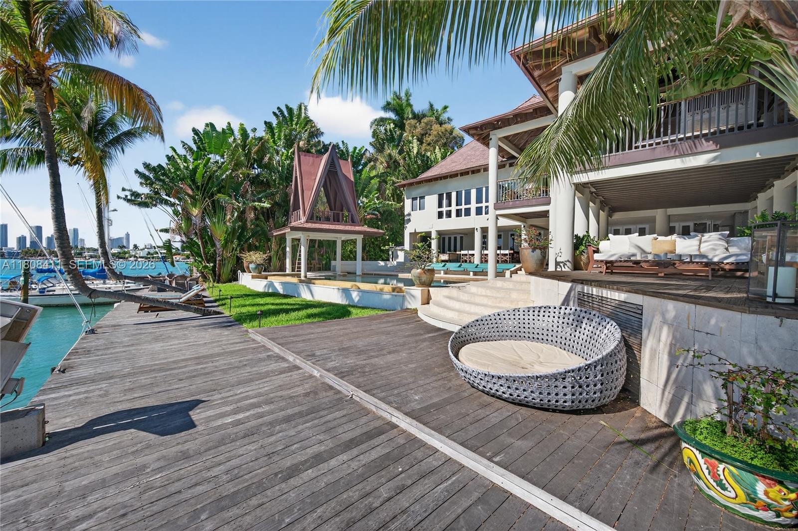 SAN MARINO ISLAND - Residential