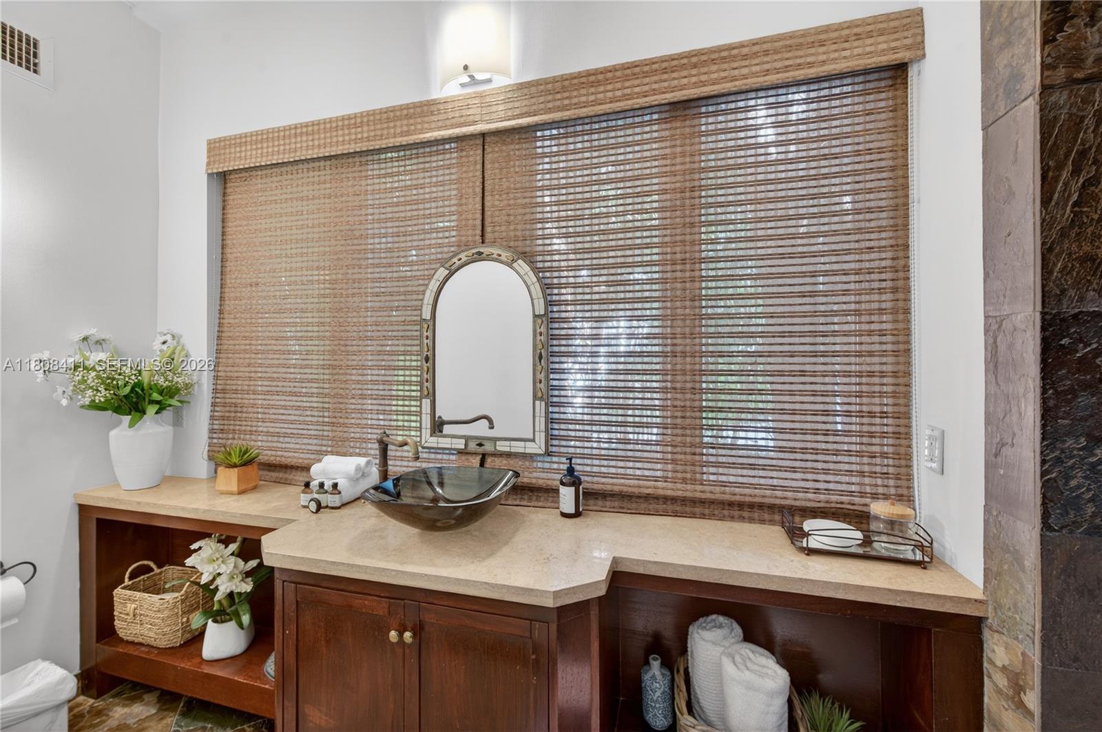 SAN MARINO ISLAND - Residential