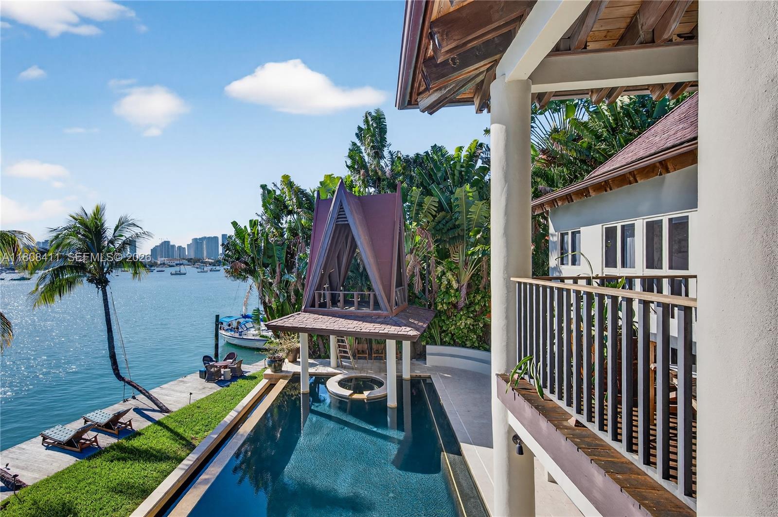 SAN MARINO ISLAND - Residential