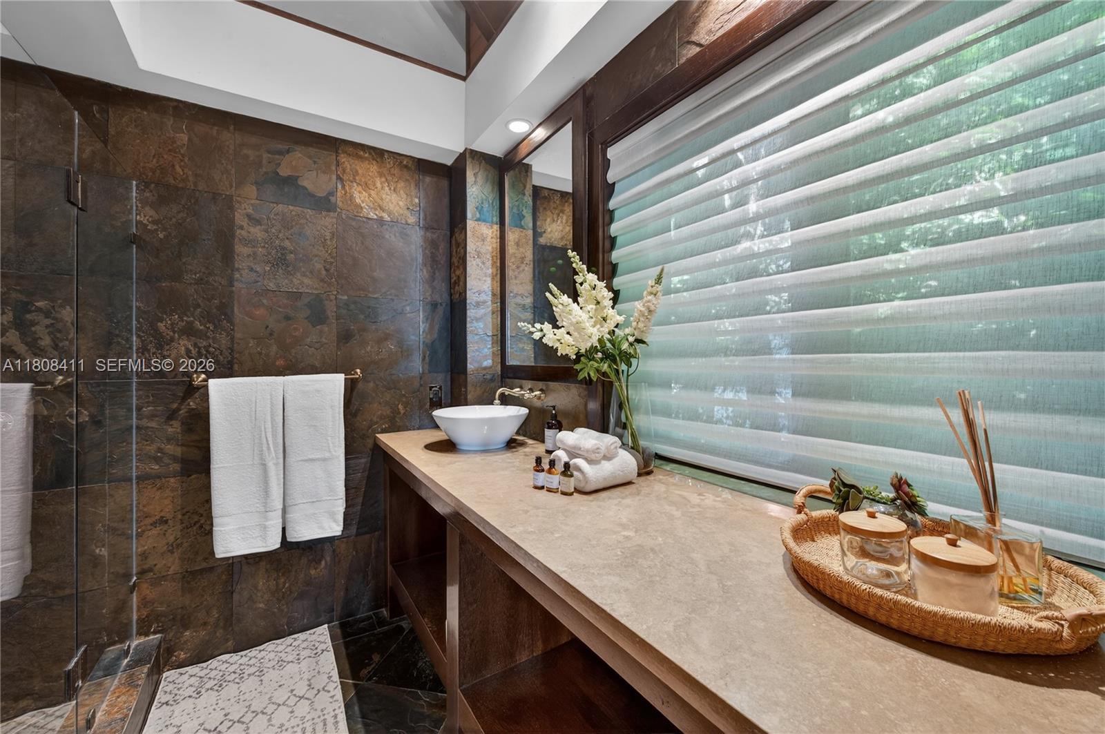 SAN MARINO ISLAND - Residential