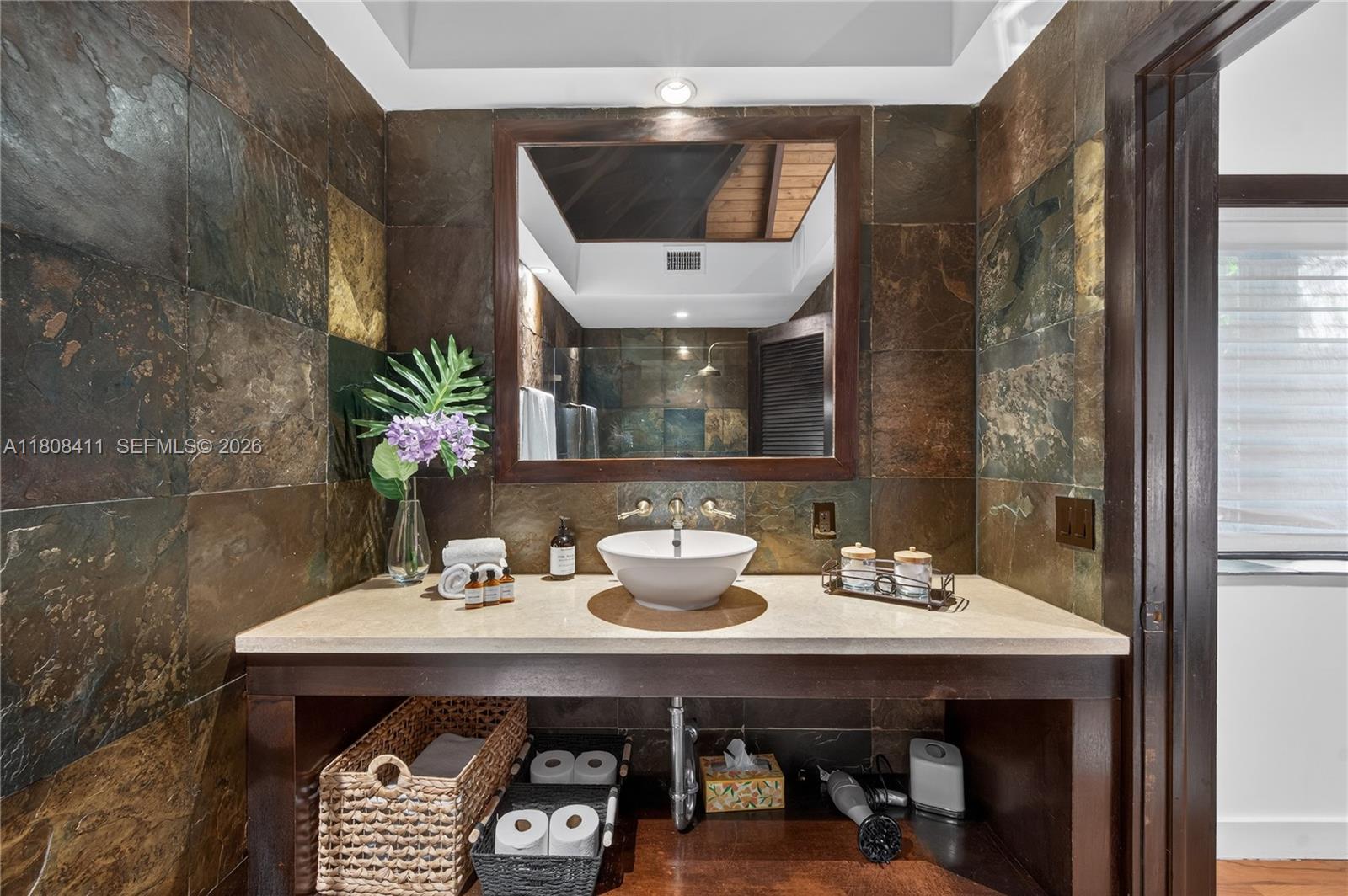 SAN MARINO ISLAND - Residential