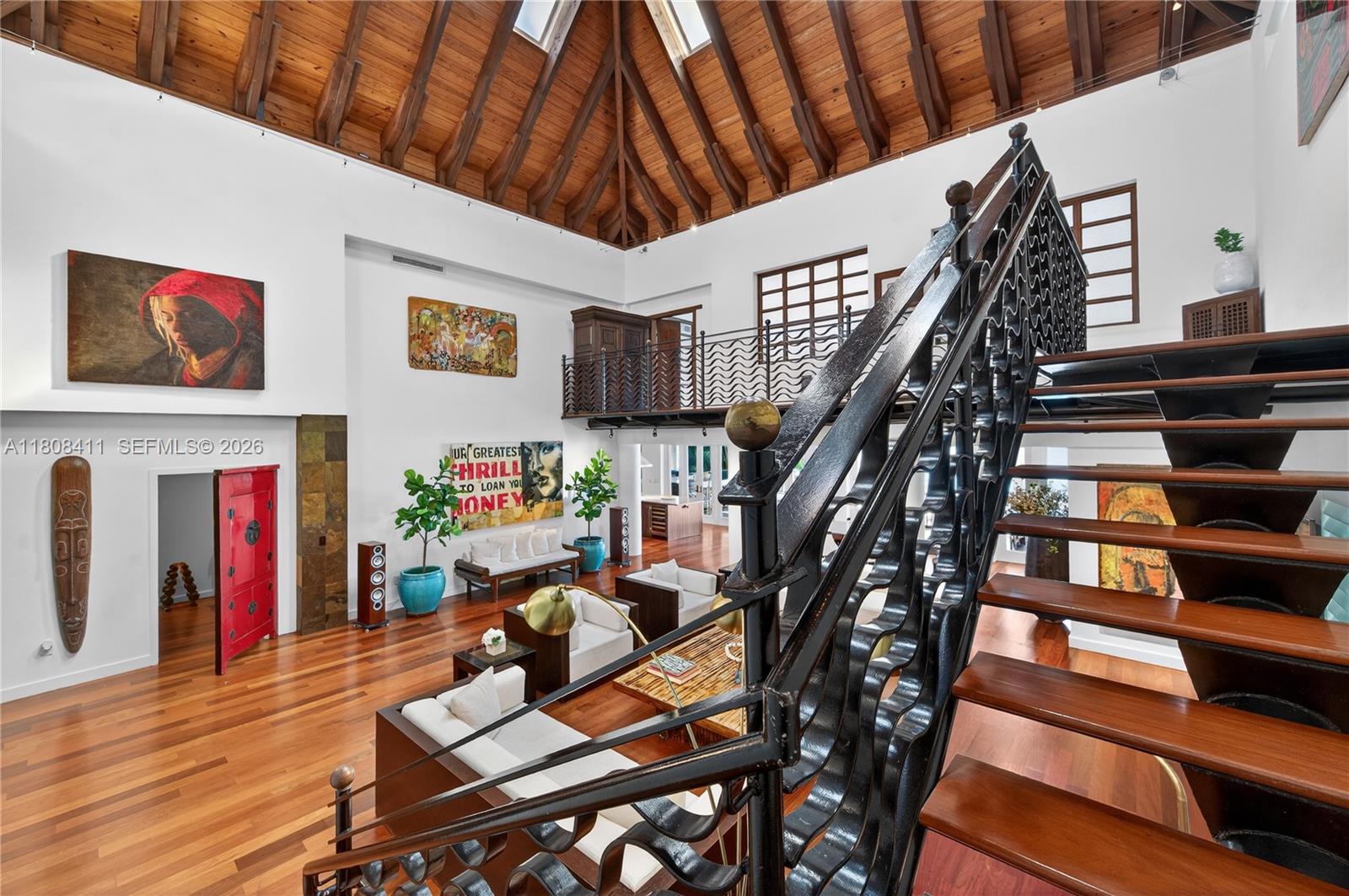 SAN MARINO ISLAND - Residential