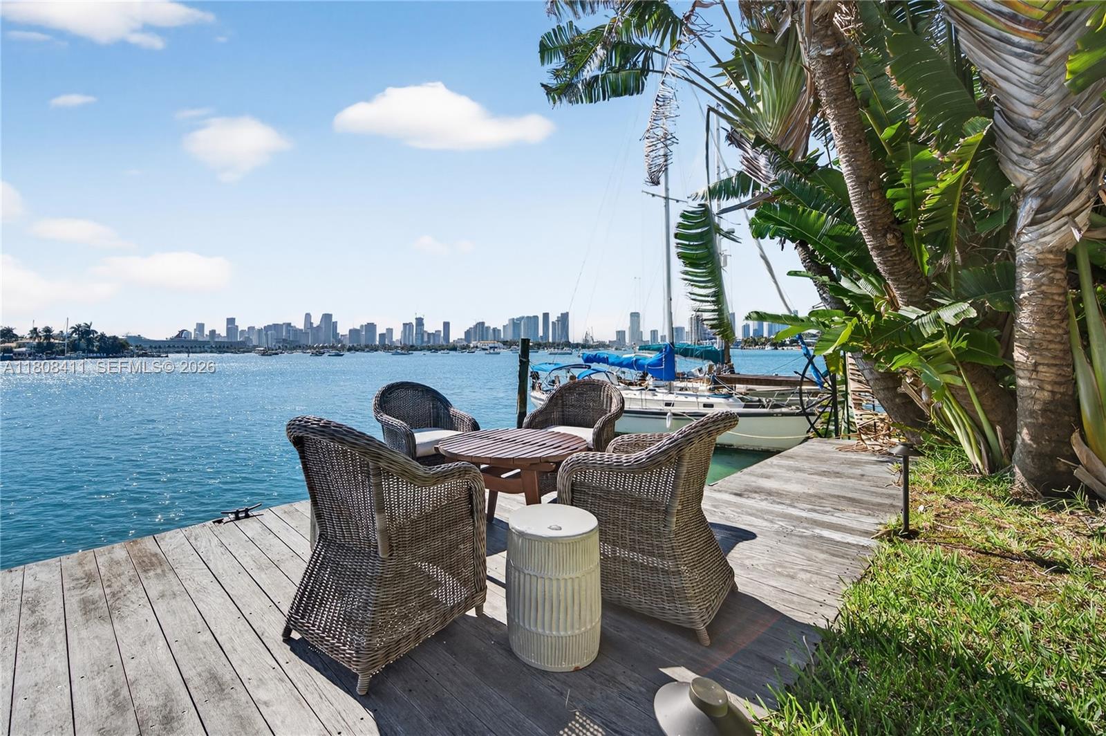 SAN MARINO ISLAND - Residential