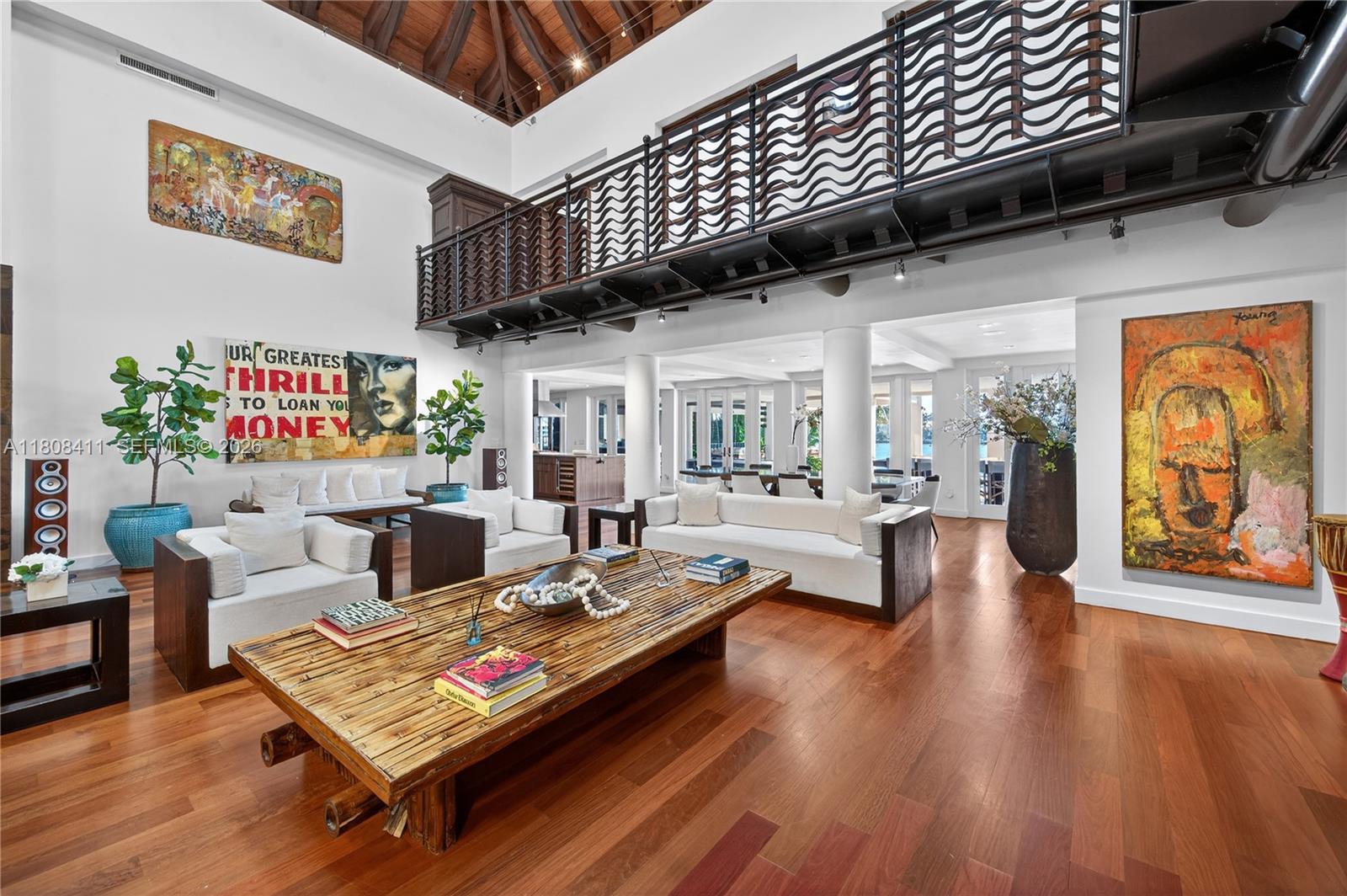 SAN MARINO ISLAND - Residential