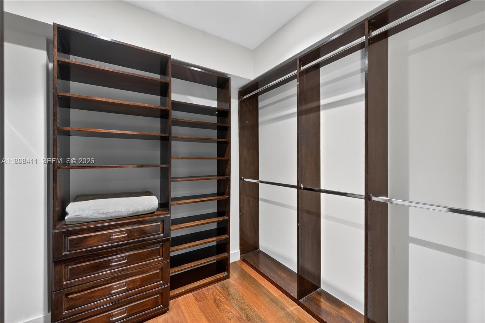 SAN MARINO ISLAND - Residential