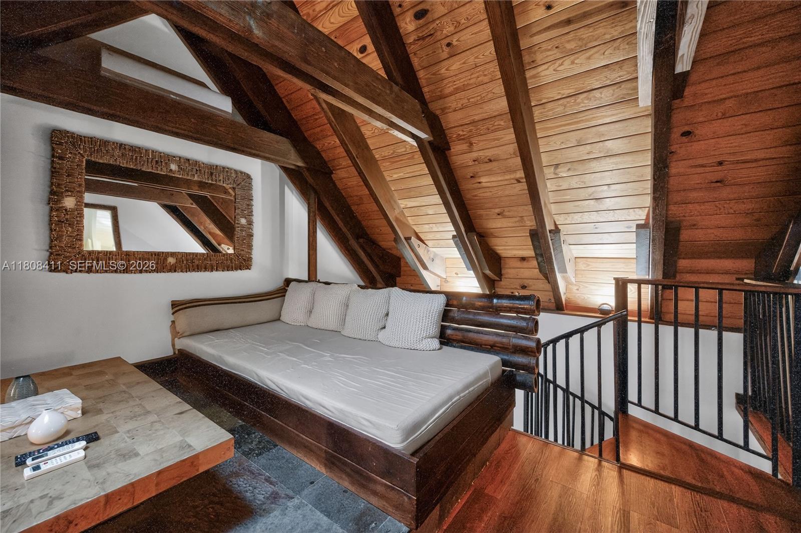 SAN MARINO ISLAND - Residential