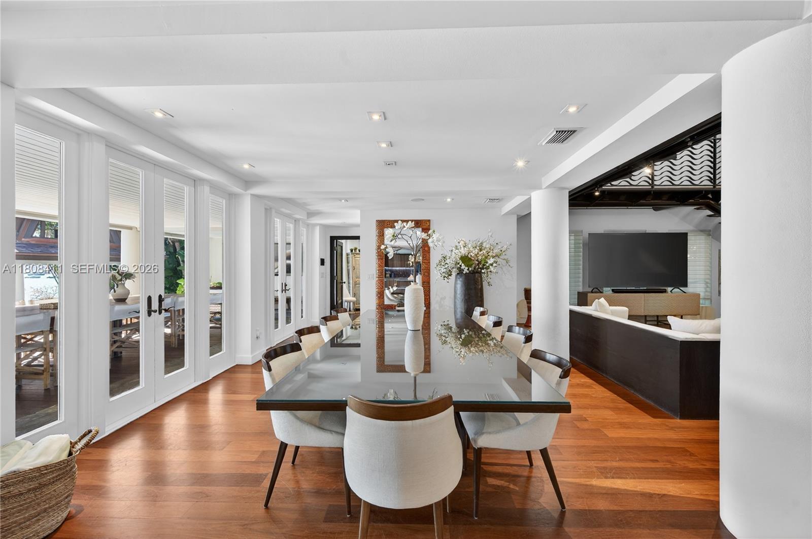 SAN MARINO ISLAND - Residential