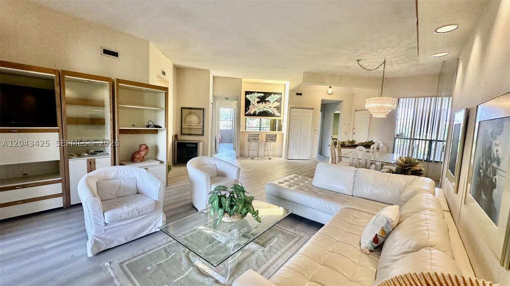 Photo of 7472 La Paz Blvd #301, Boca Raton, FL 33433 (MLS # A12043425)
