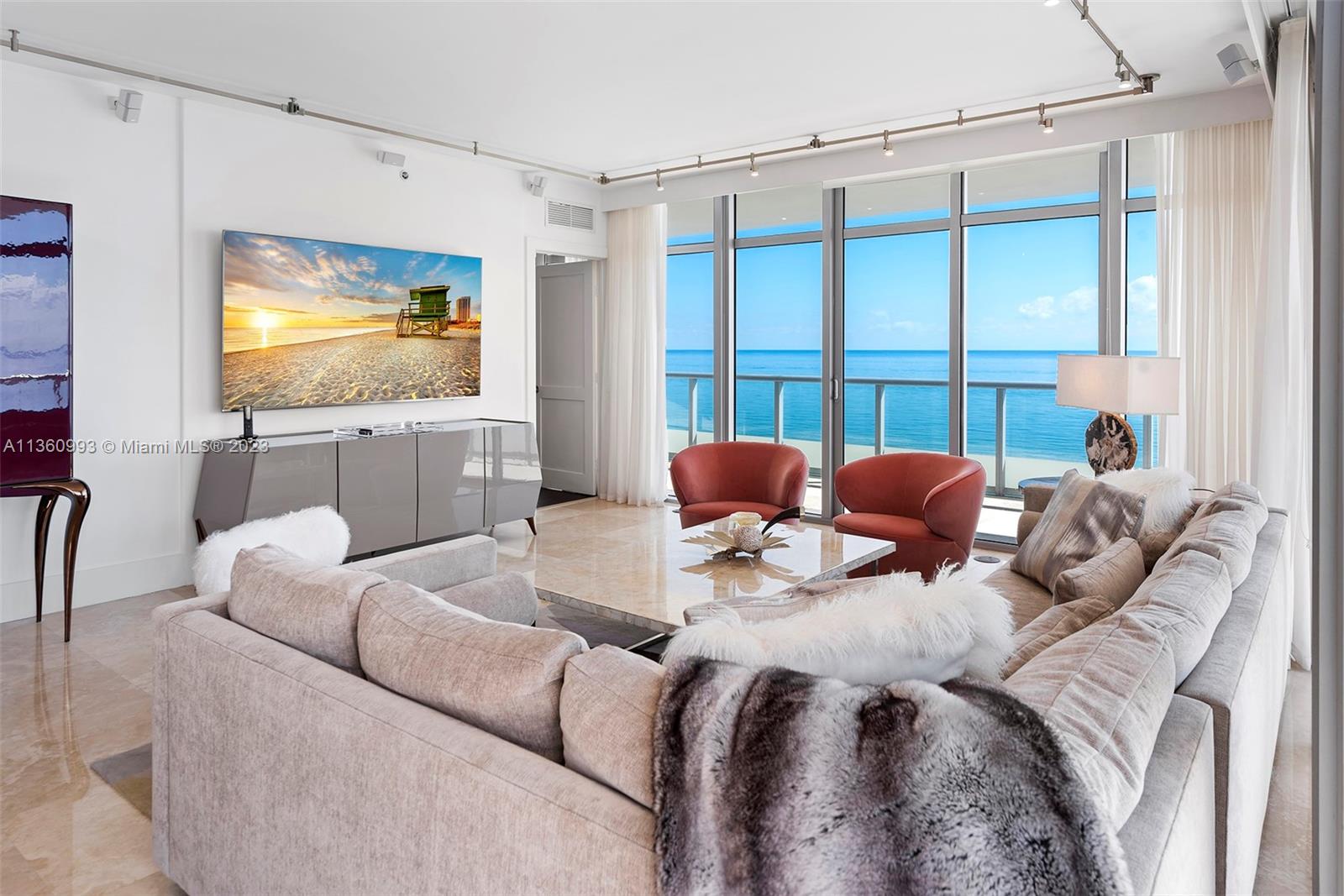 THE CARIBBEAN CONDO - Residential