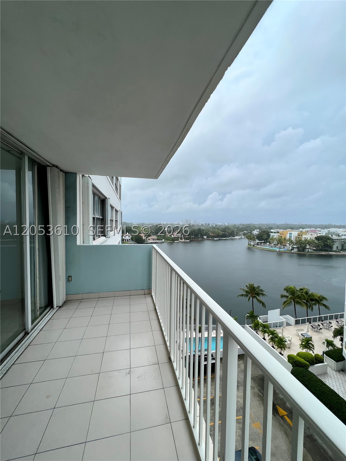 5838 Collins Ave 7E