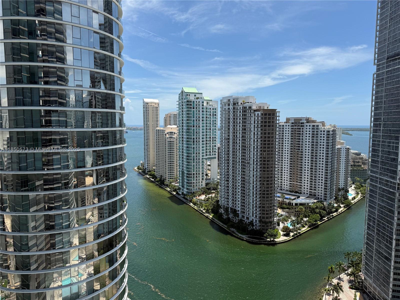 BEST PRICED 2BD/2.5BA FURNISHED UNIT AT THE EXCLUSIVE EPIC RESIDENCES! WITH OCEAN AND CITY VIEWS, WRAPAROUND BALCONY, CERAMIC FLOORS THROUGHOUT, SPLIT FLOOR PLAN WITH LARGE PRIMARY BATHROOM AND DOUBLE WALK -IN CLOSETS, MOTORIZED BLINDS, GOURMET KITCHEN TO ENTERTAIN WITH TOP OF THE LINE APPLIANCES AND GRANITE COUNTERTOPS, STATE OF THE ART AMENITIES. CLOSE DISTANCE TO DOWNTOWN AND BRICKELL AREA.