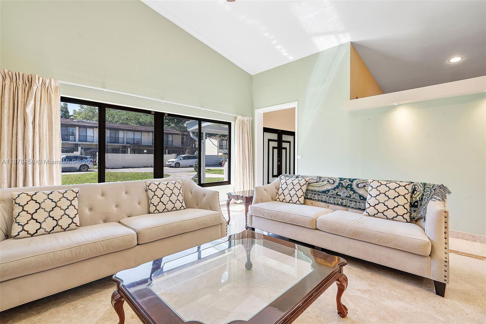 ENCHANTED LAKE - Residential