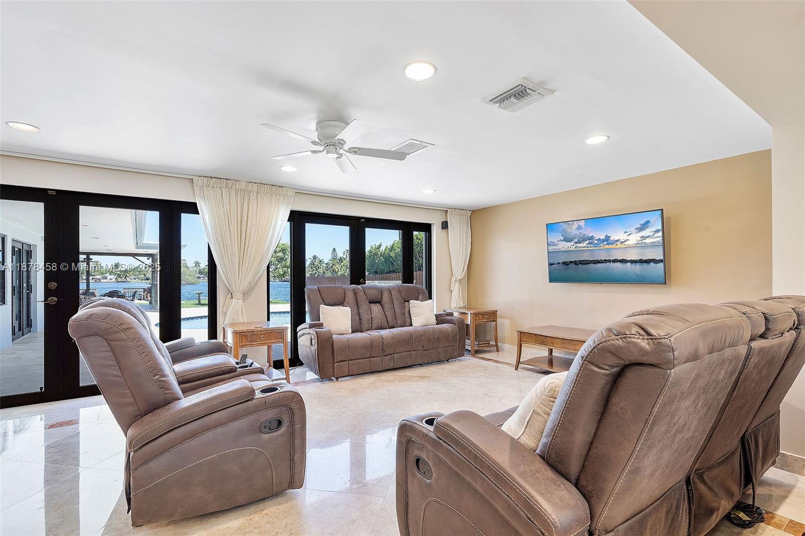 ENCHANTED LAKE - Residential