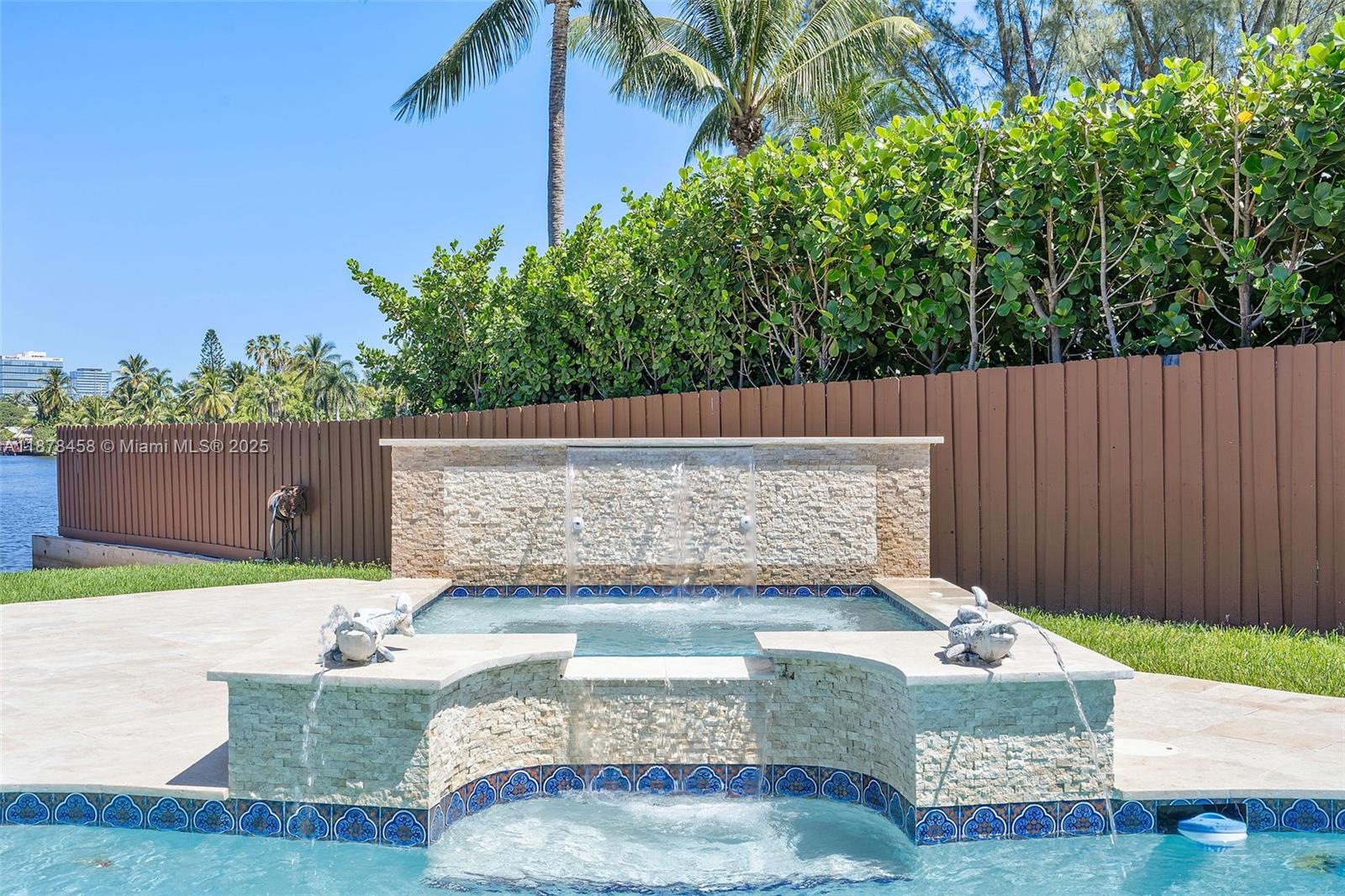 ENCHANTED LAKE - Residential