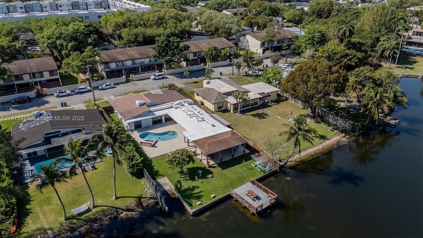 ENCHANTED LAKE - Residential