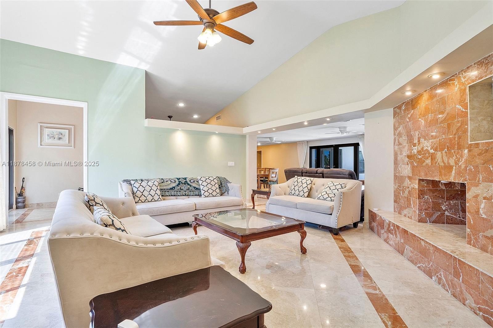 ENCHANTED LAKE - Residential