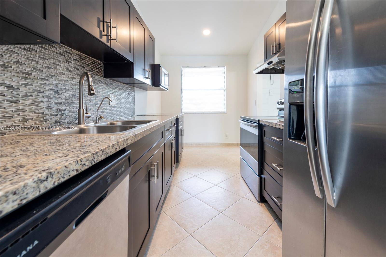 WELLEBY SHORES CONDOMINIUM - Residential Lease