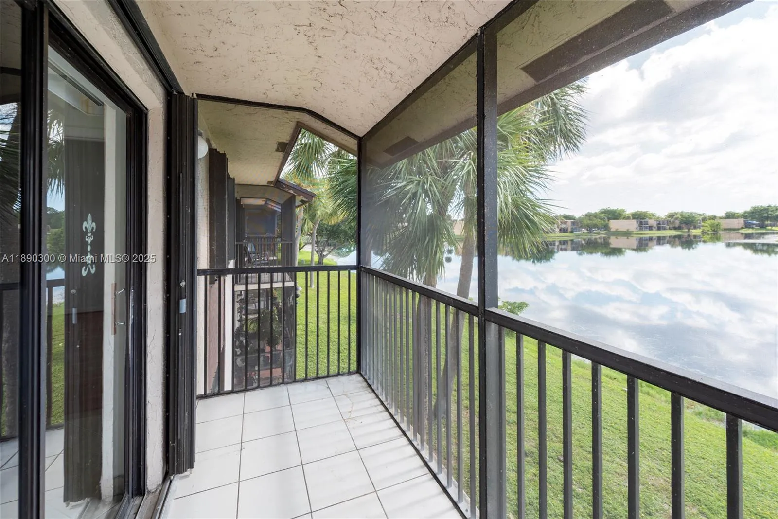 Sunrise, Florida 33351, United States, 2 Bedrooms Bedrooms, ,2 BathroomsBathrooms,Residential,Active,222636