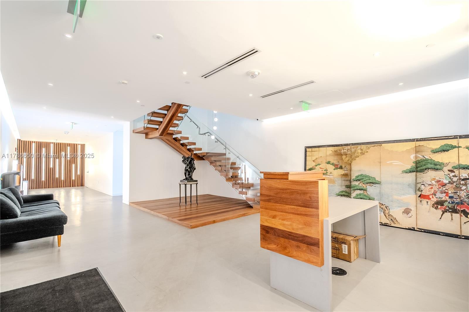 501 Brickell Key Dr 600-700