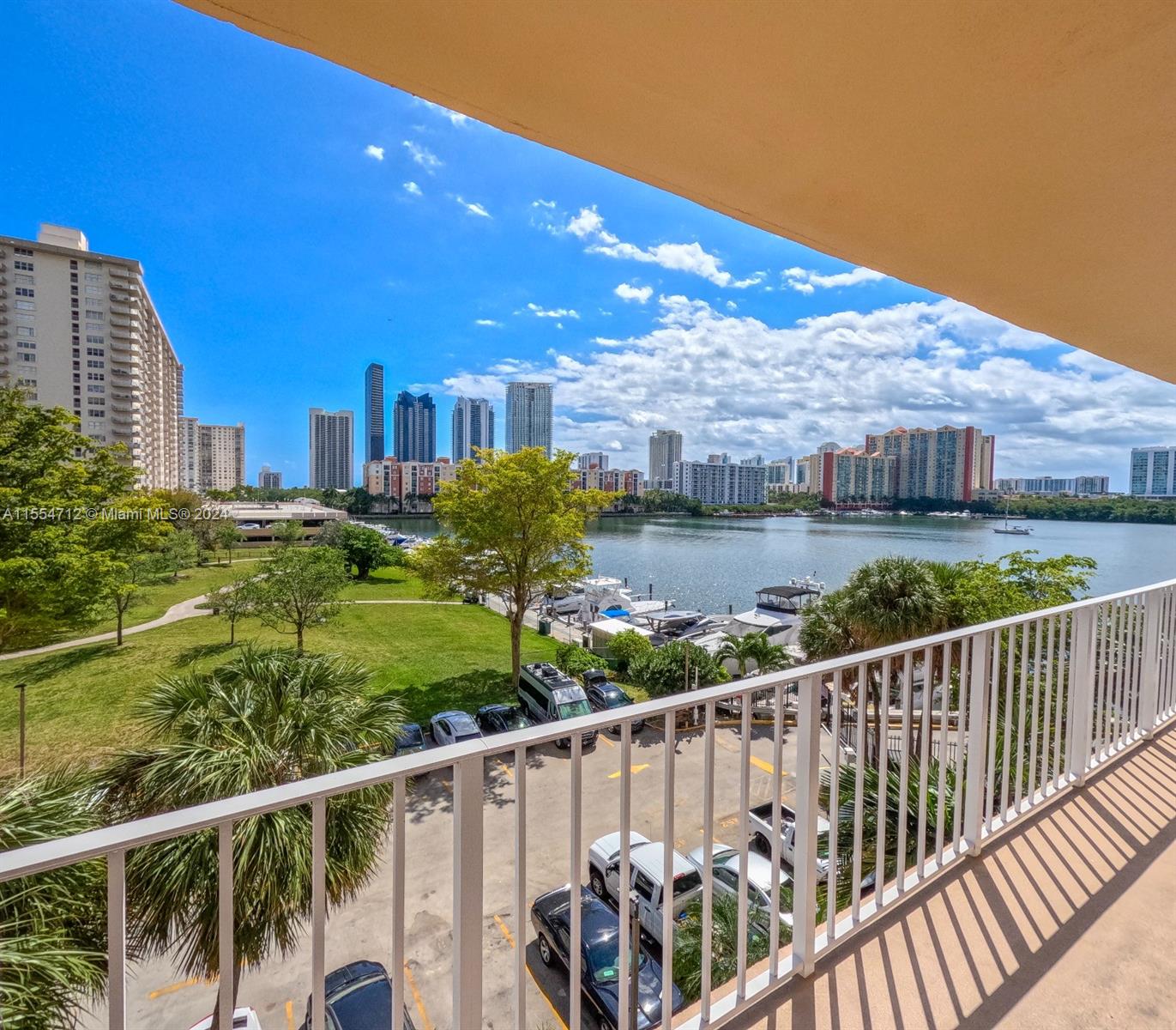 Property for Sale at 290 174th St 517, Sunny Isles Beach, Miami-Dade County, Florida - Bedrooms: 2 
Bathrooms: 2  - $600,000