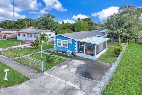 Photo of 2760 NW 23rd St, Fort Lauderdale, FL 33311 (MLS # A12079553)
