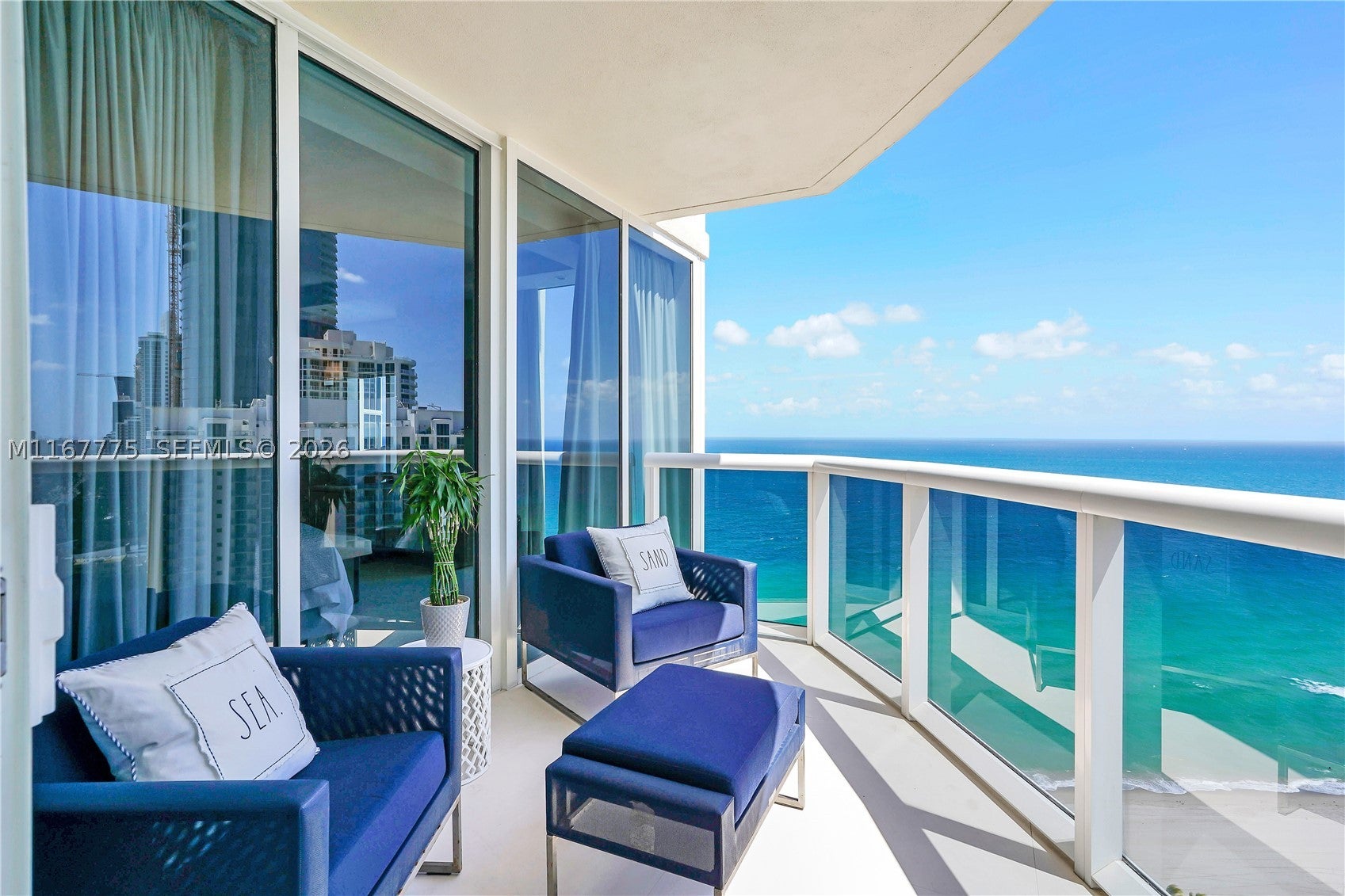 18911 collins ave 2705
