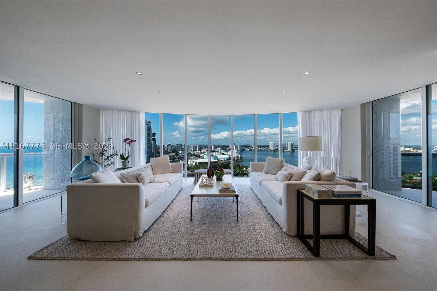 18911 collins ave 2705