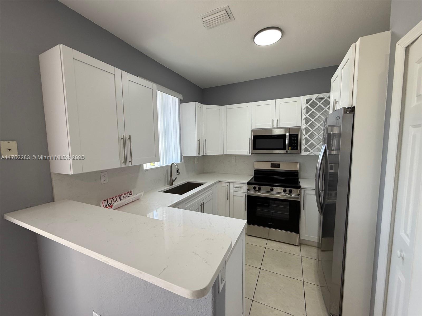 SHOMA TOWNHOMES AT KEYSCO - Residential