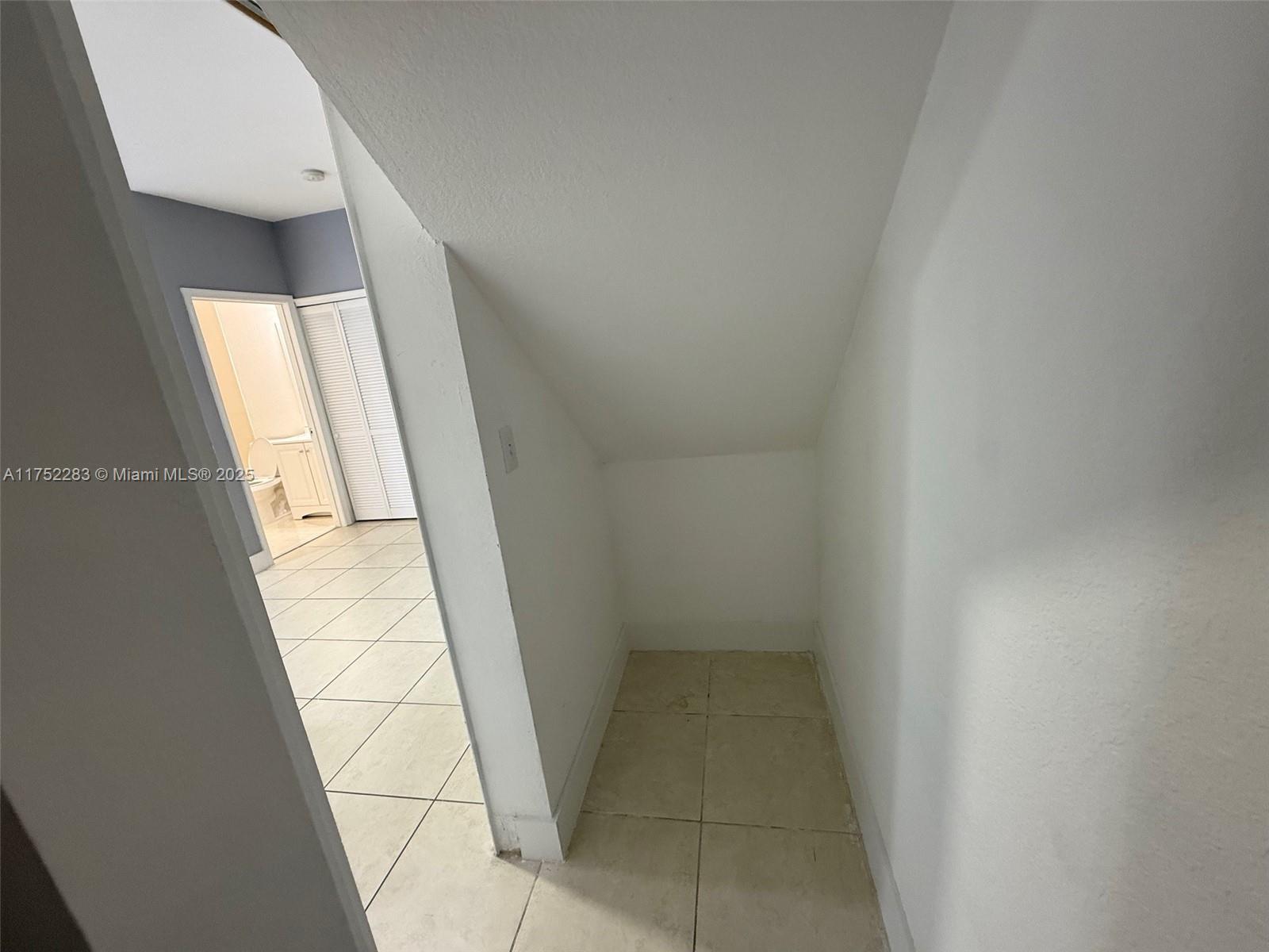 SHOMA TOWNHOMES AT KEYSCO - Residential